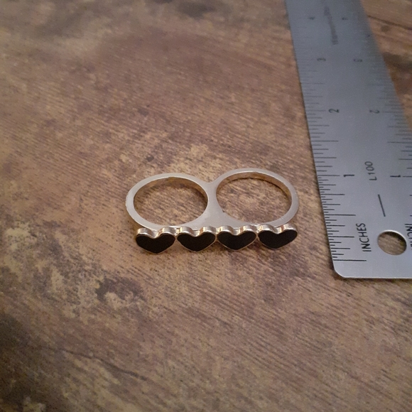 Rocker pin/ring black heart combo - Picture 3 of 4